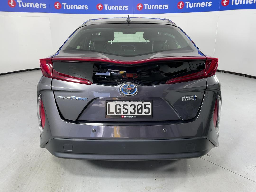 Photo '6' of Toyota Prius