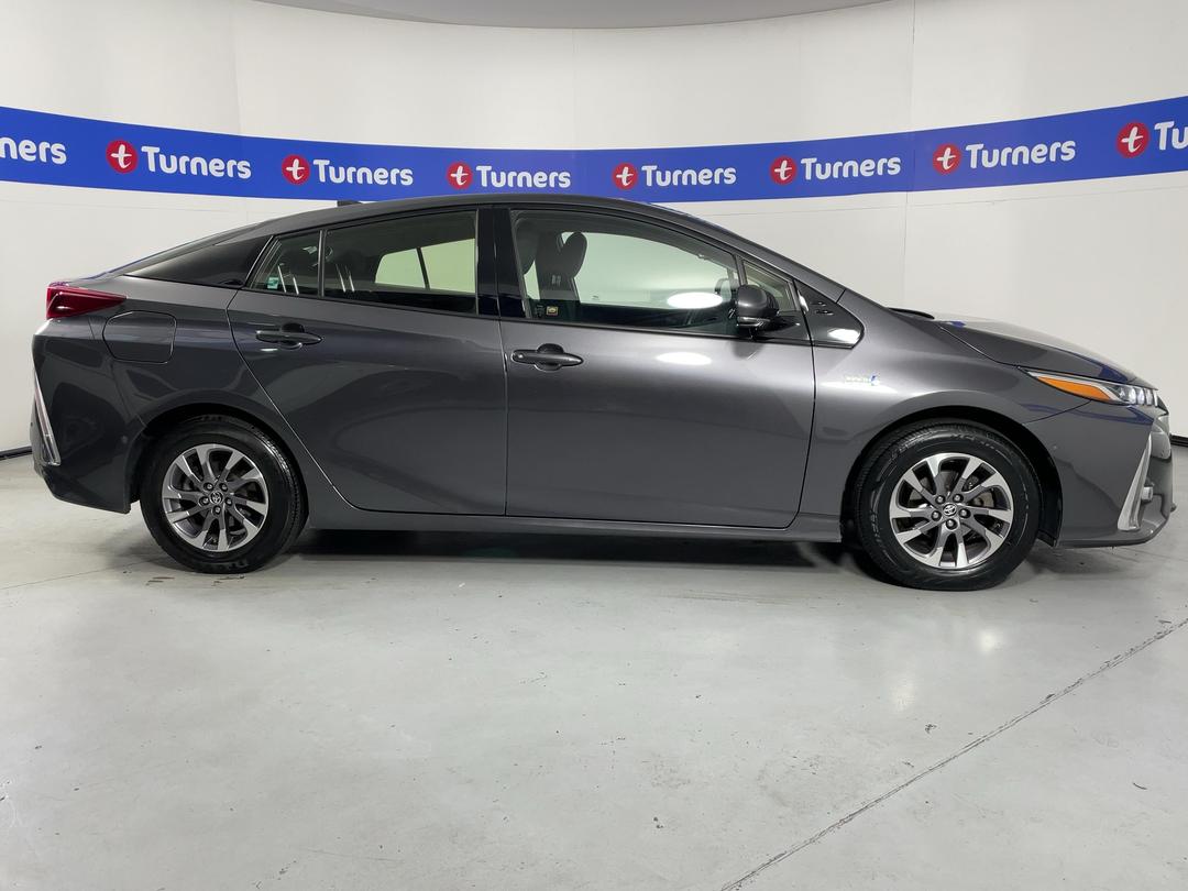 Photo '23' of Toyota Prius