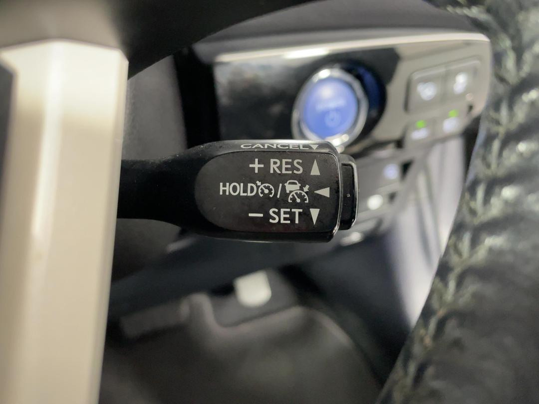 Photo '35' of Toyota Prius