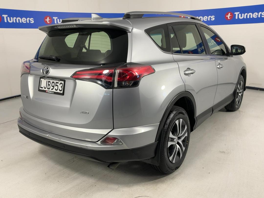 Photo '7' of Toyota Rav4