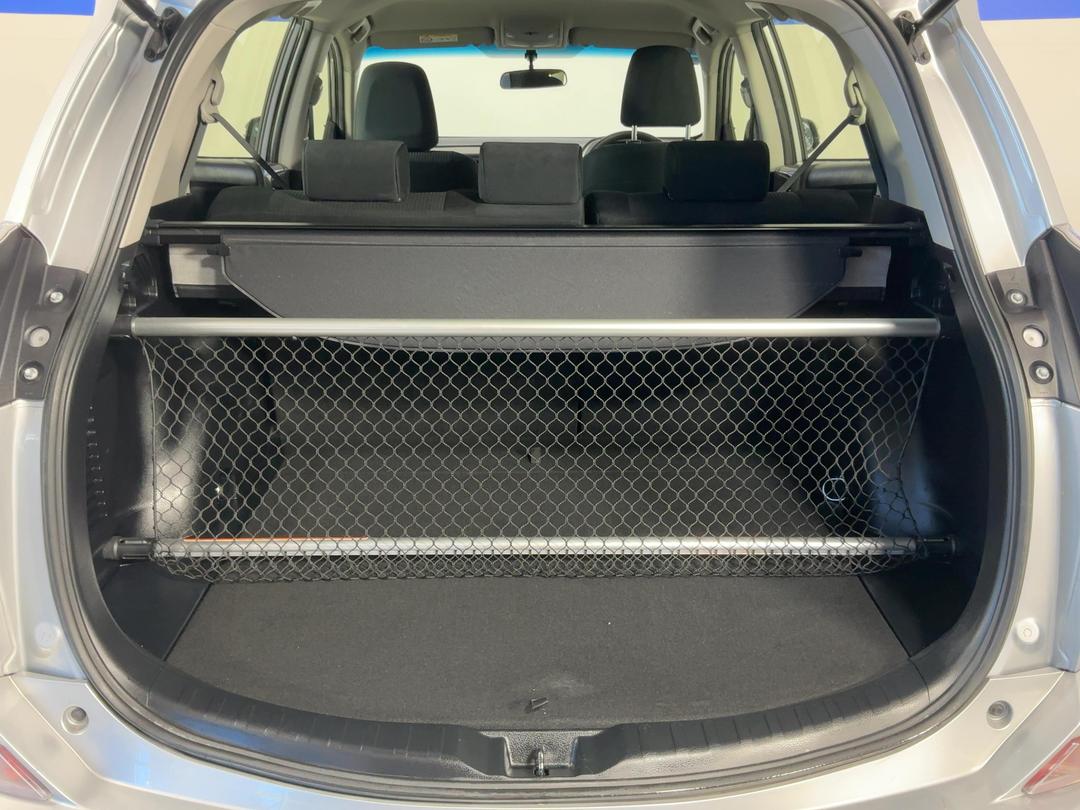 Photo '14' of Toyota Rav4