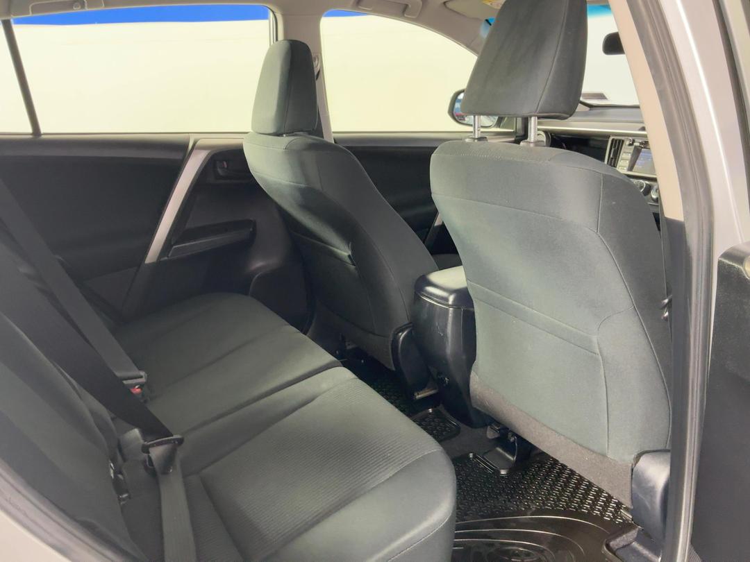 Photo '20' of Toyota Rav4