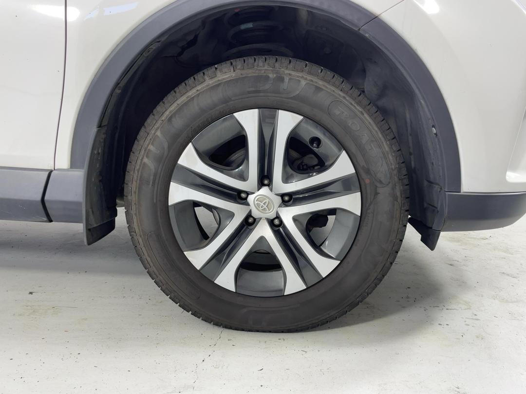 Photo '7' of Toyota Rav4 GX SUV