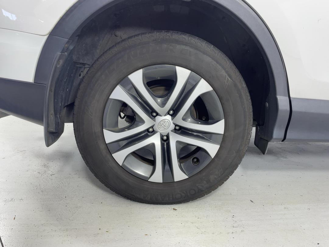 Photo '10' of Toyota Rav4 GX SUV