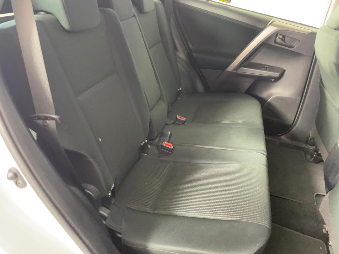 Photo '18' of Toyota Rav4 GX SUV