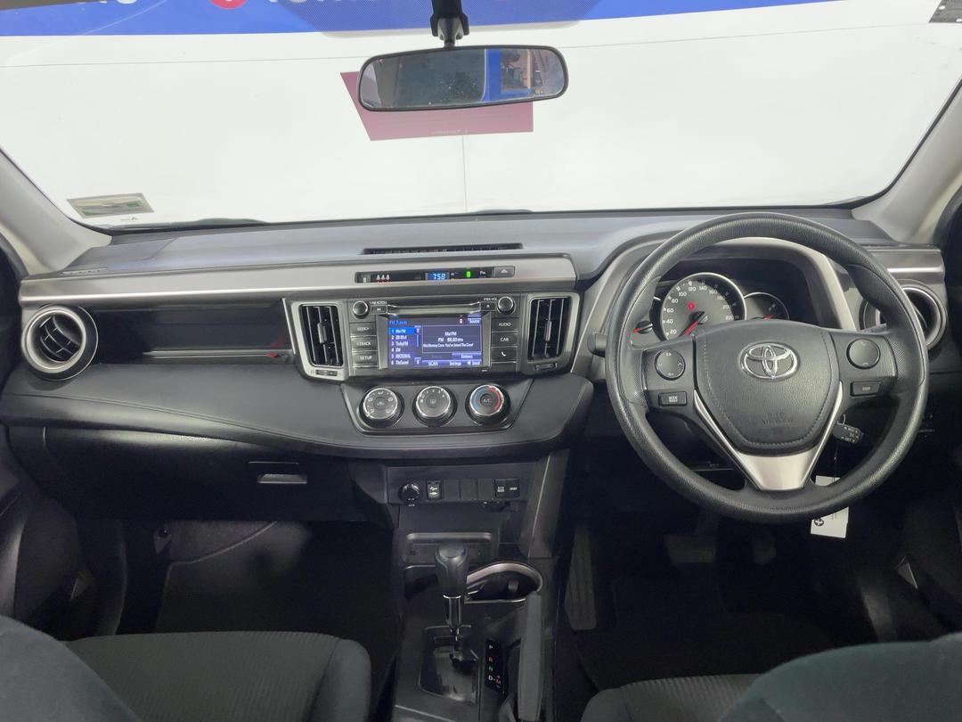 Photo '15' of Toyota Rav4 GX SUV