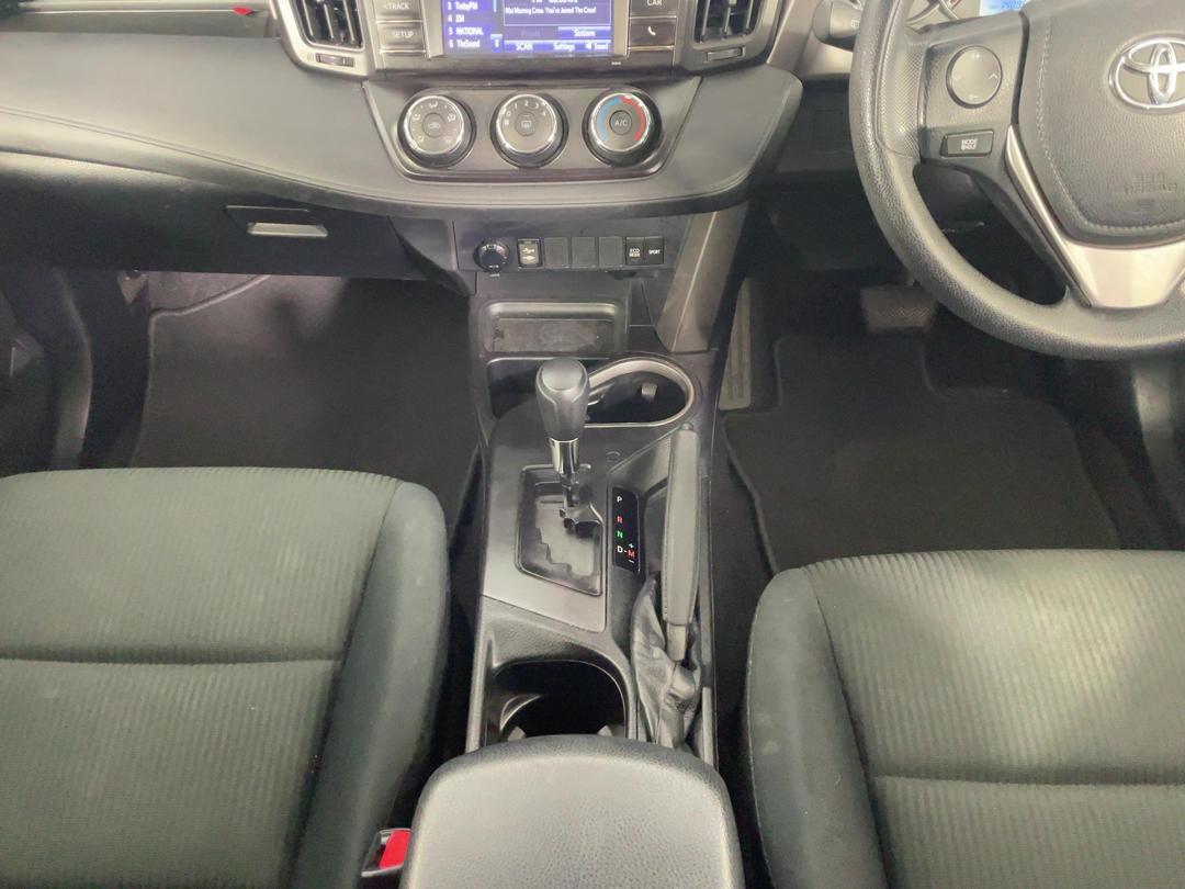 Photo '16' of Toyota Rav4 GX SUV