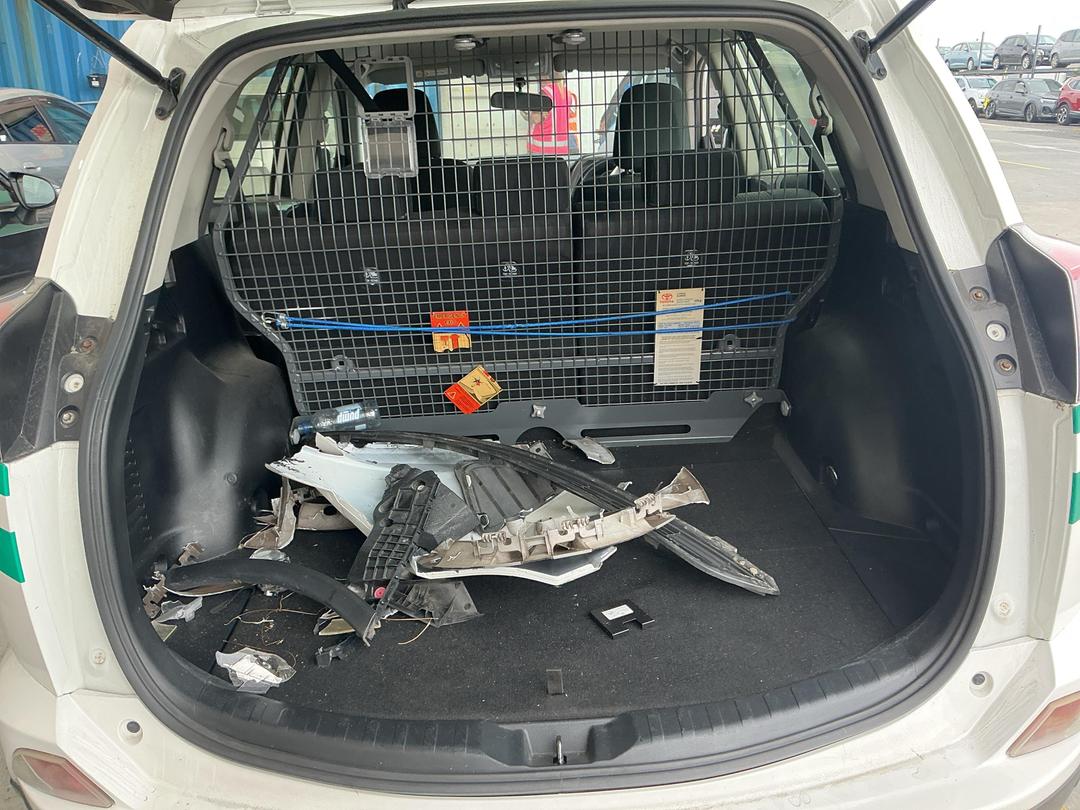 Photo '6' of Toyota Rav4 GX SUV