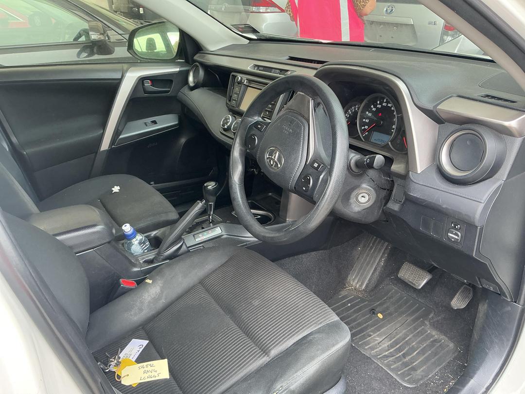 Photo '8' of Toyota Rav4 GX SUV