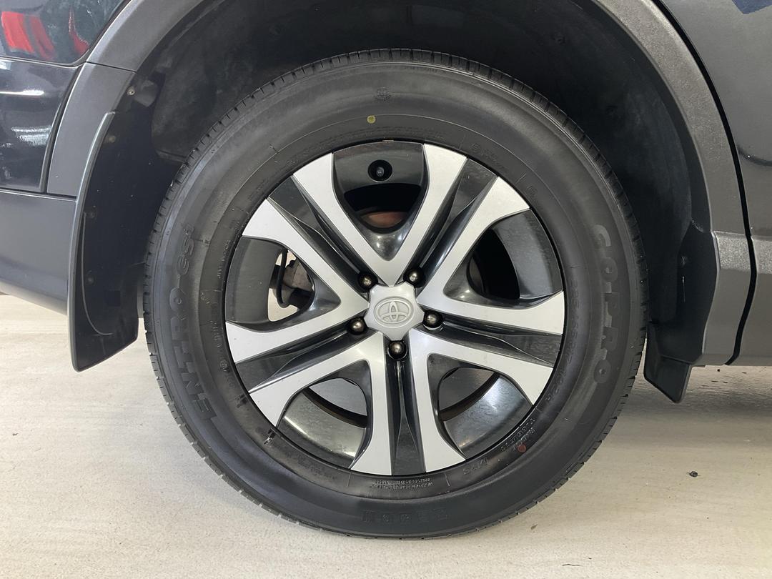 Photo '12' of Toyota Rav4