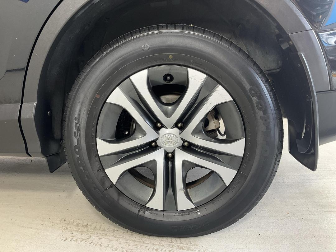 Photo '11' of Toyota Rav4