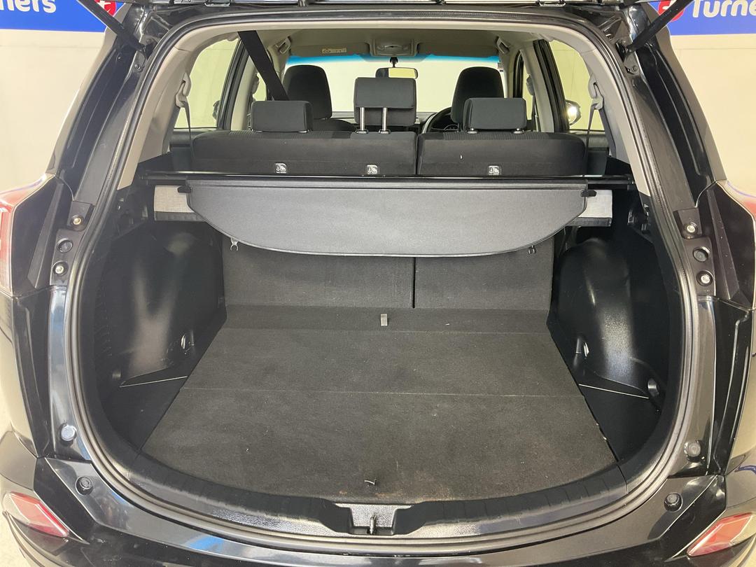 Photo '14' of Toyota Rav4