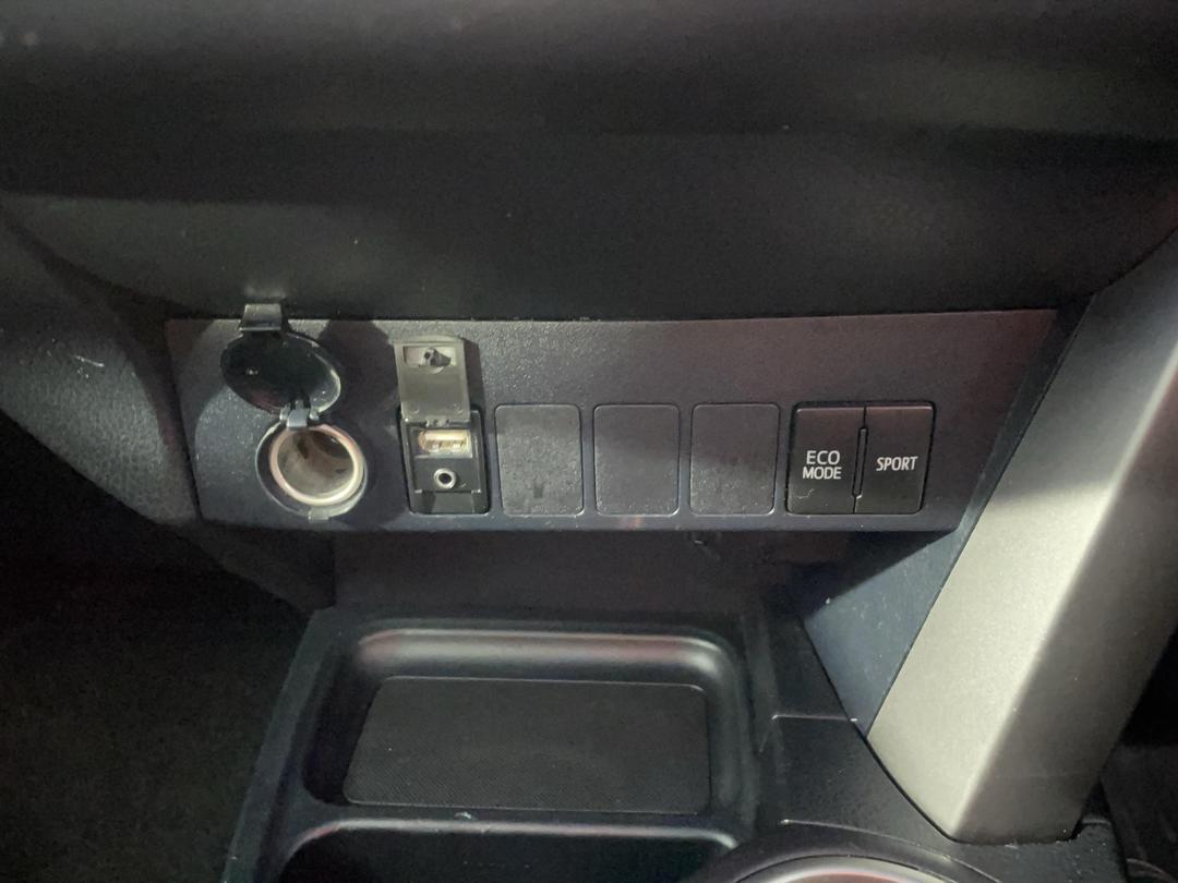 Photo '30' of Toyota Rav4