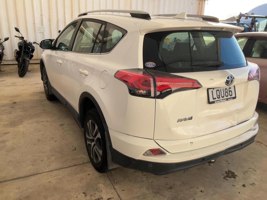 Photo '4' of Toyota Rav4 GX SUV