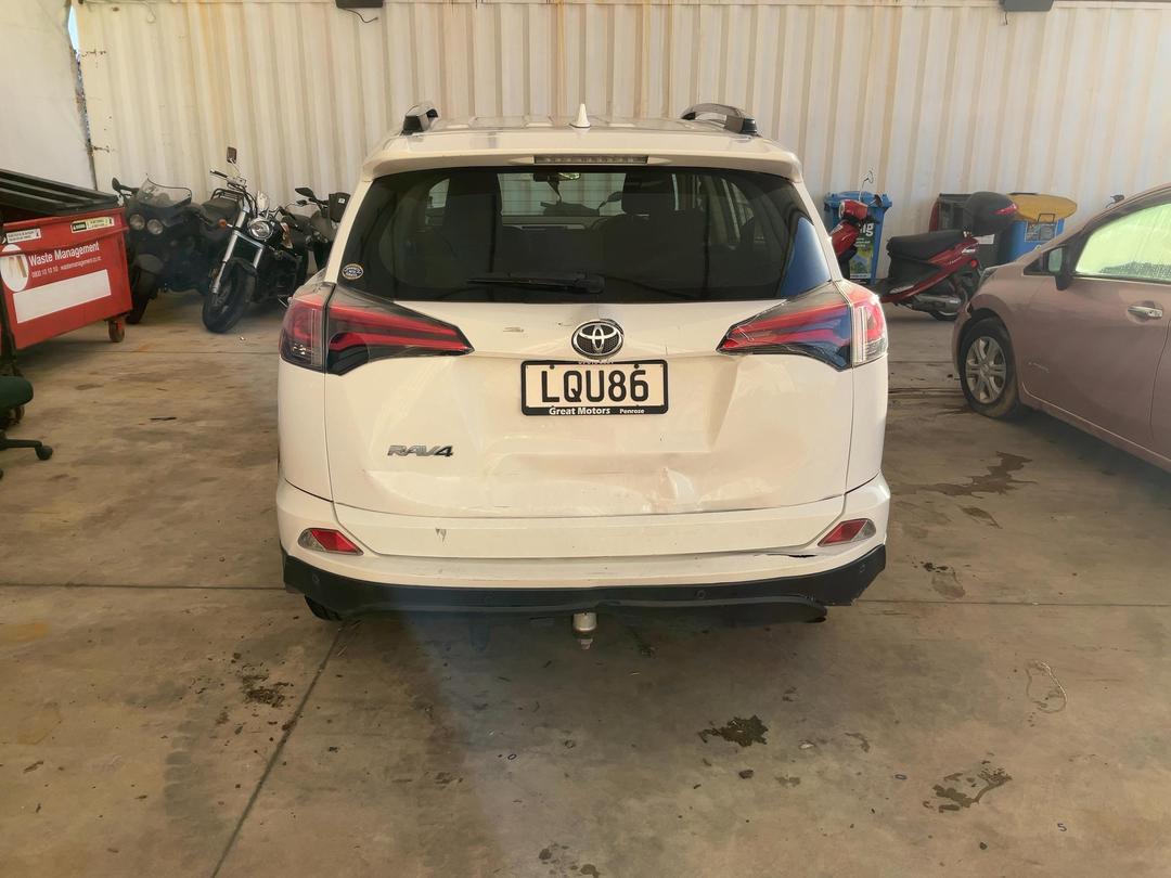 Photo '5' of Toyota Rav4 GX SUV