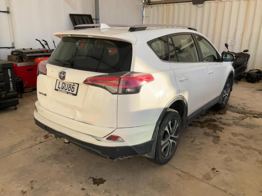 Photo '6' of Toyota Rav4 GX SUV