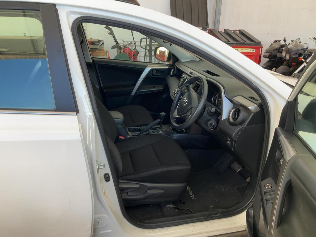 Photo '7' of Toyota Rav4 GX SUV