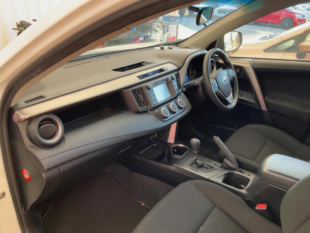 Photo '16' of Toyota Rav4 GX SUV