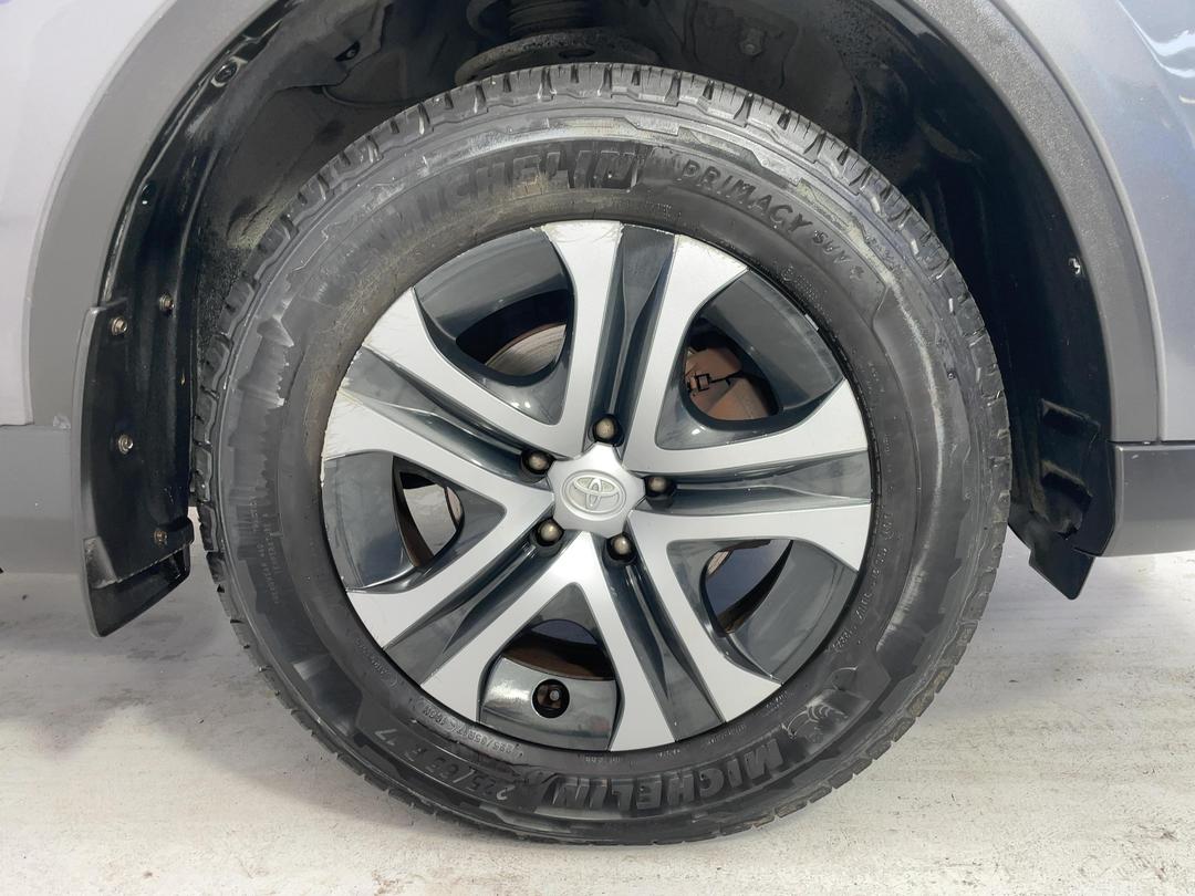 Photo '9' of Toyota Rav4