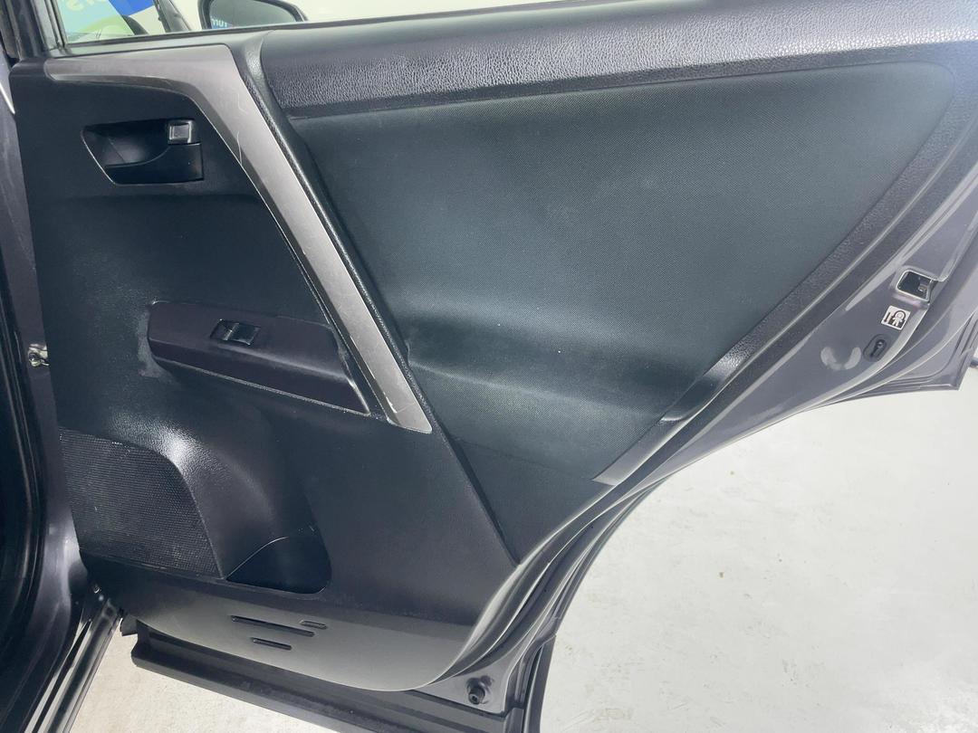 Photo '19' of Toyota Rav4