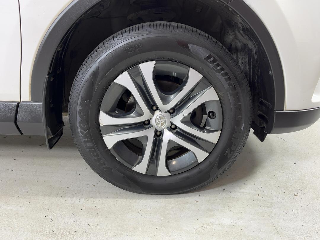 Photo '9' of Toyota Rav4