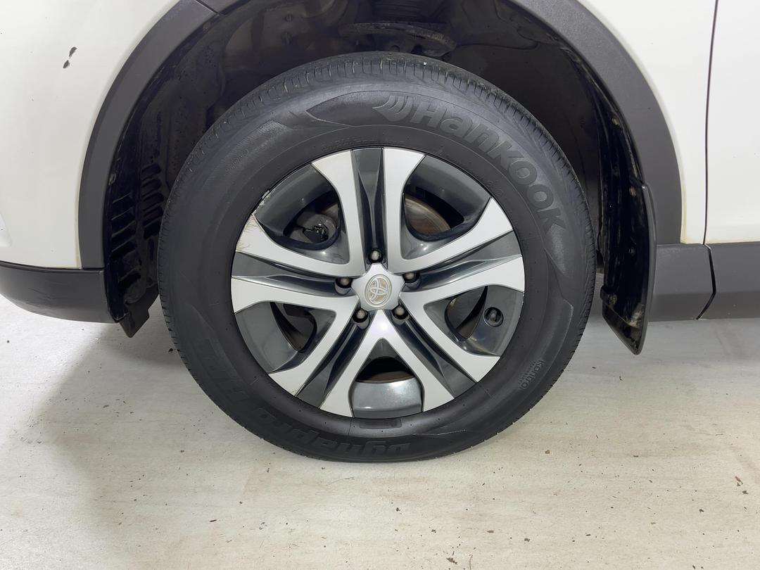 Photo '10' of Toyota Rav4