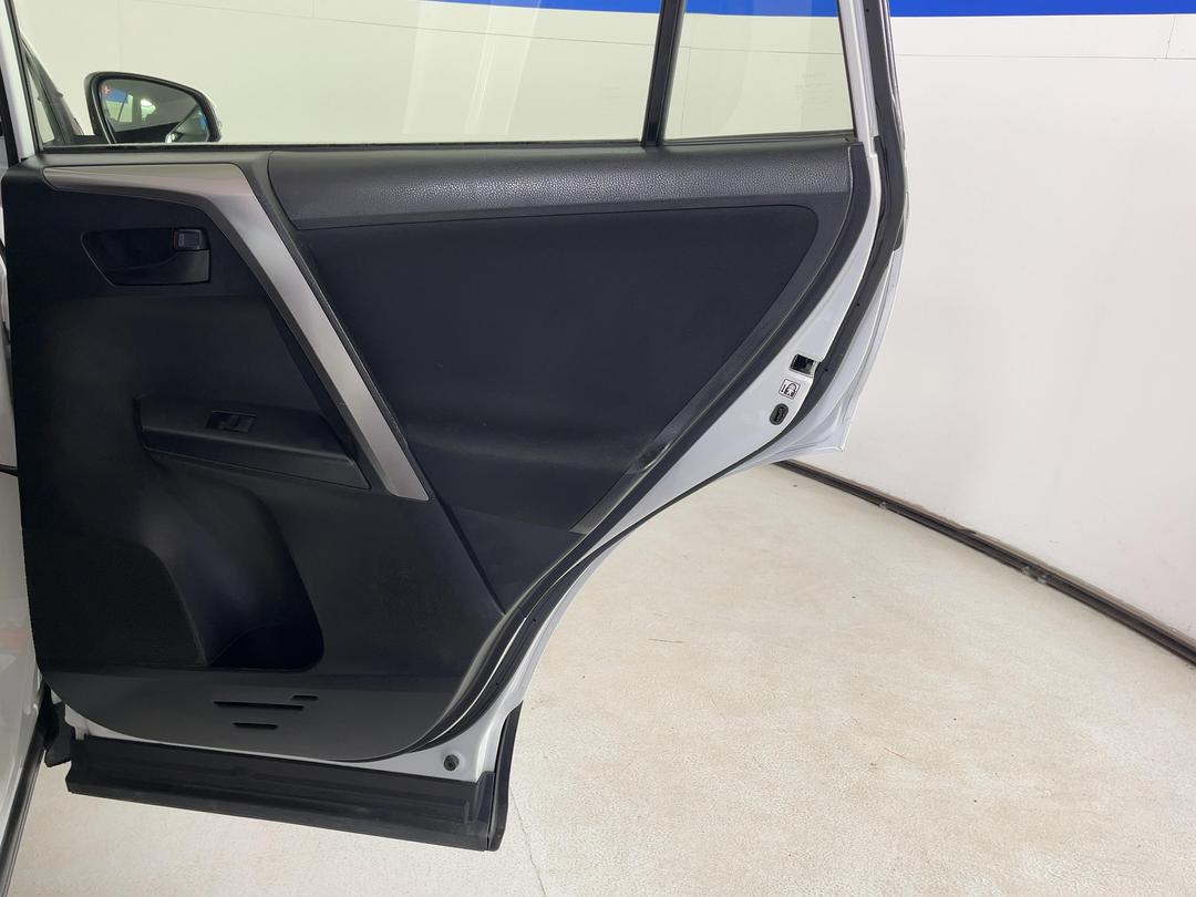 Photo '19' of Toyota Rav4