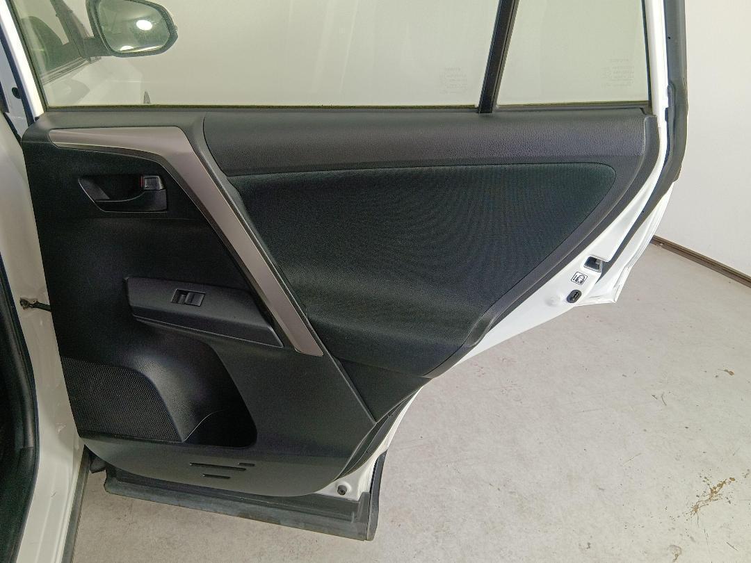Photo '19' of Toyota Rav4