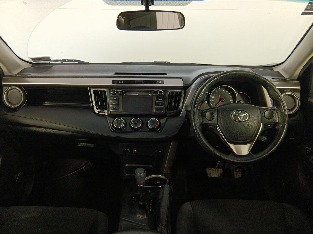 Photo '17' of Toyota Rav4