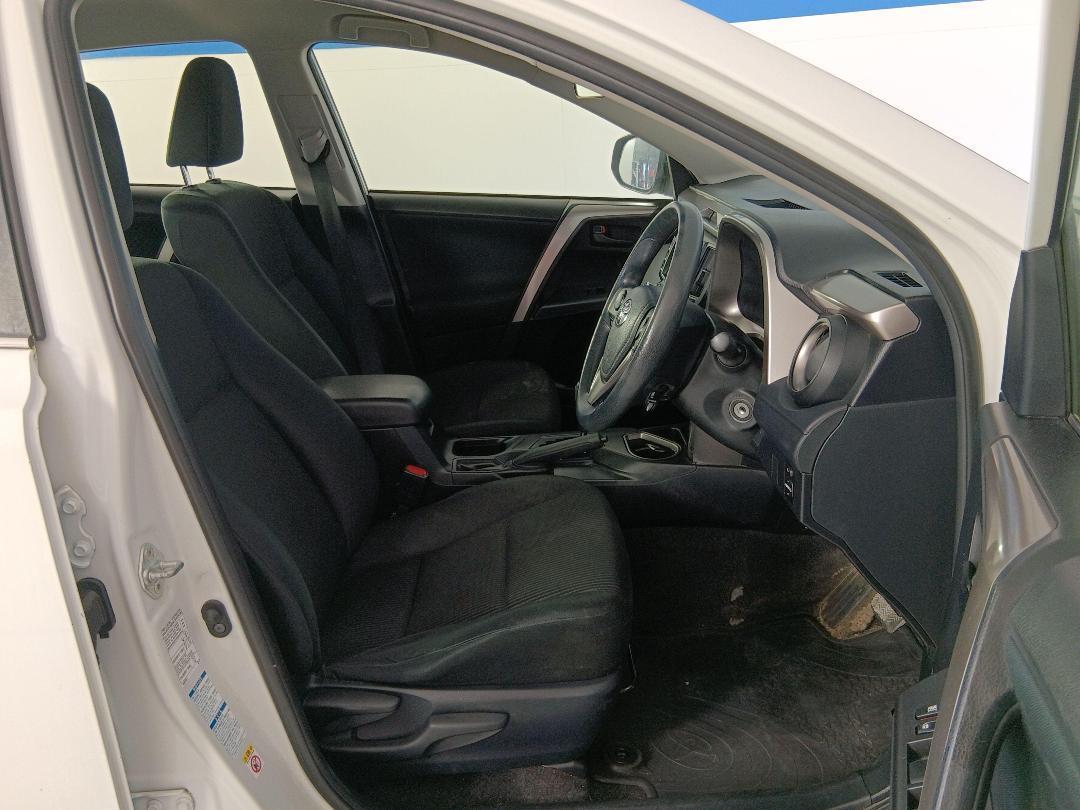 Photo '16' of Toyota Rav4