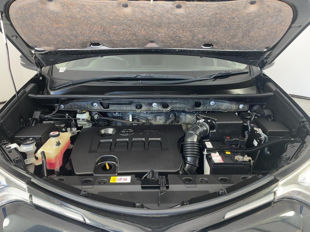 Photo '13' of Toyota Rav4