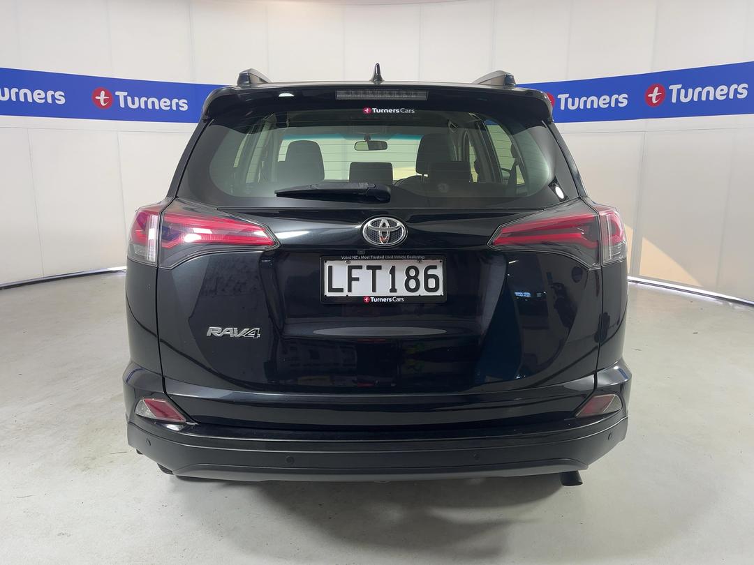 Photo '6' of Toyota Rav4