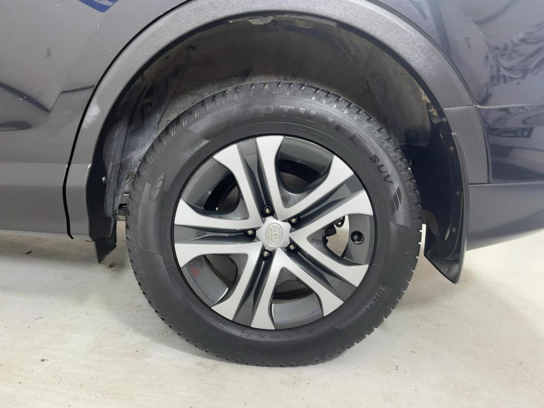 Photo '11' of Toyota Rav4