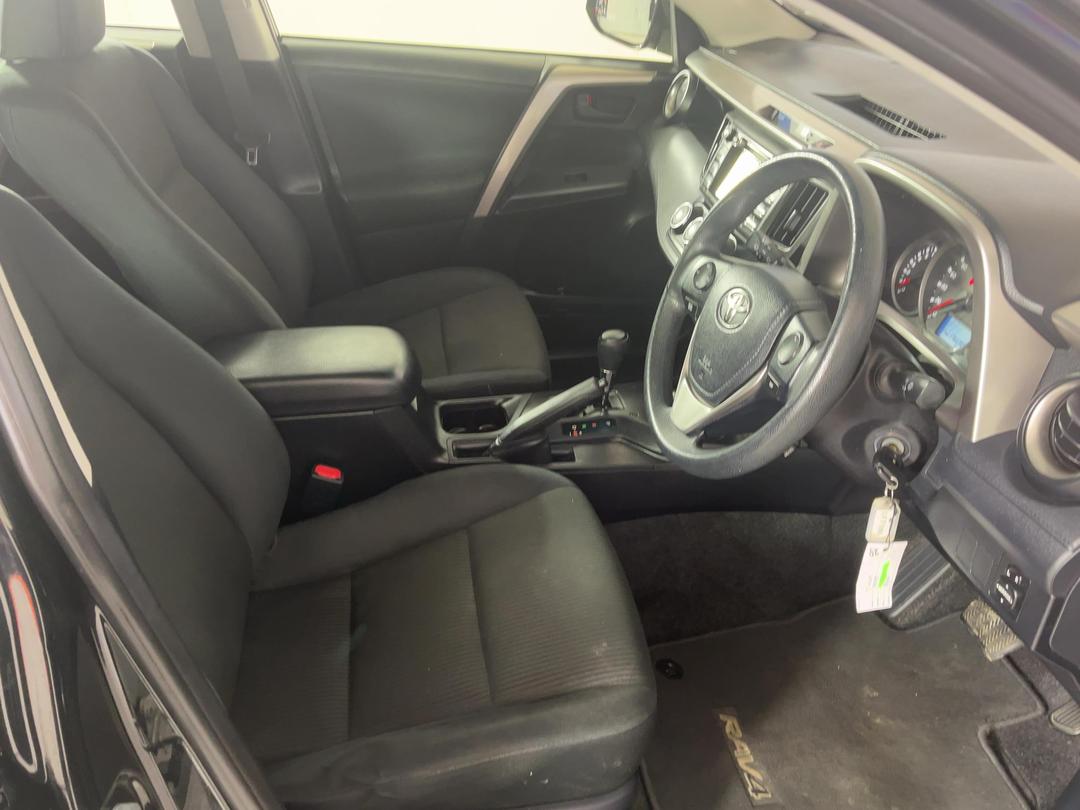 Photo '16' of Toyota Rav4