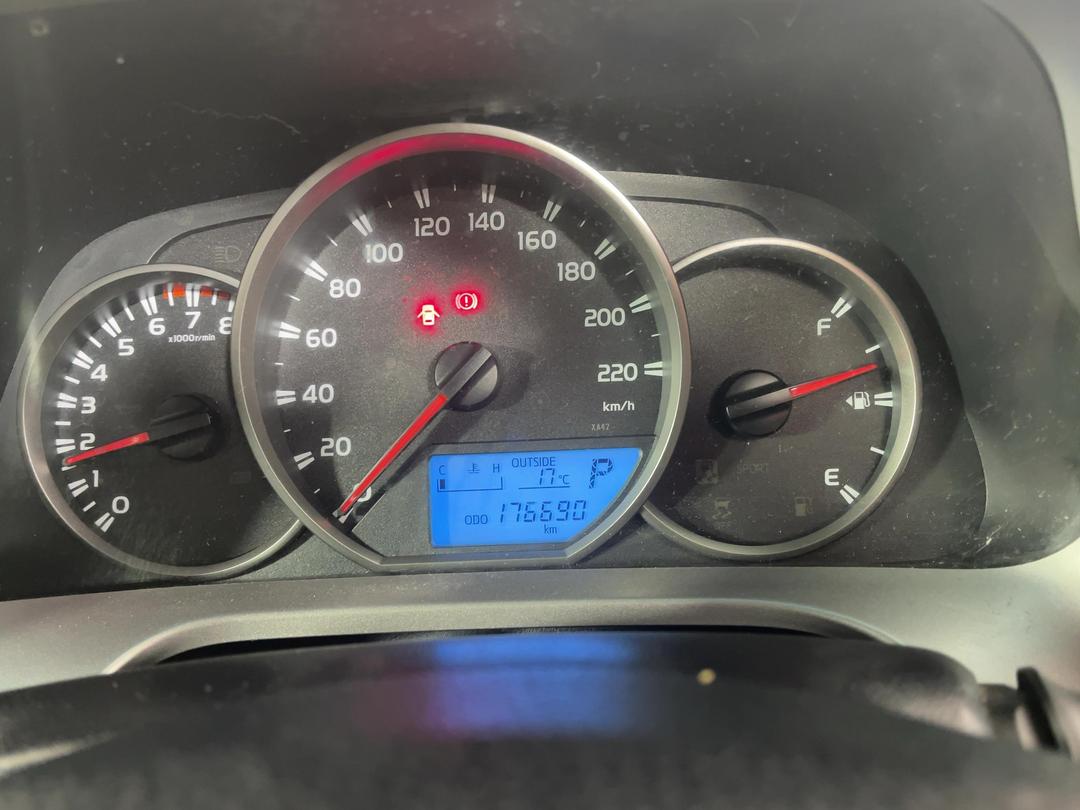 Photo '21' of Toyota Rav4