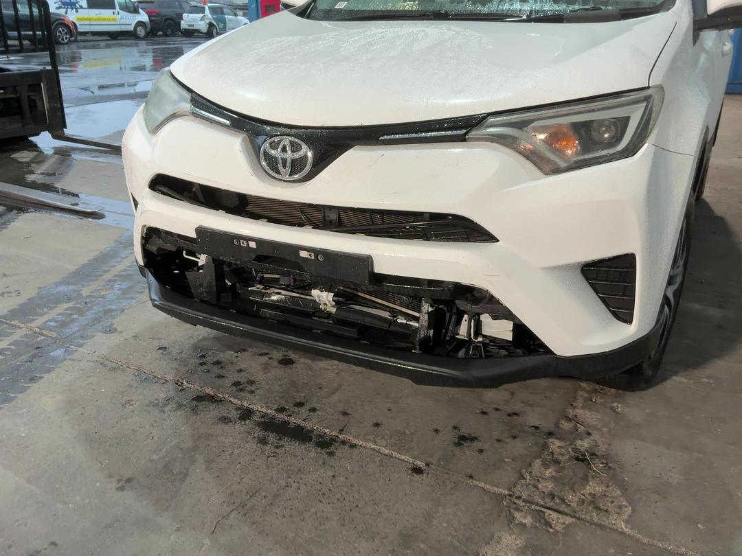 Photo '4' of Toyota Rav4 GX SUV Photo '4' of Toyota Rav4 GX SUV