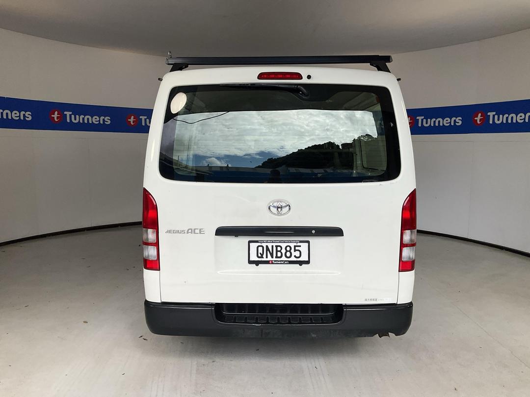 Photo '6' of Toyota Regius