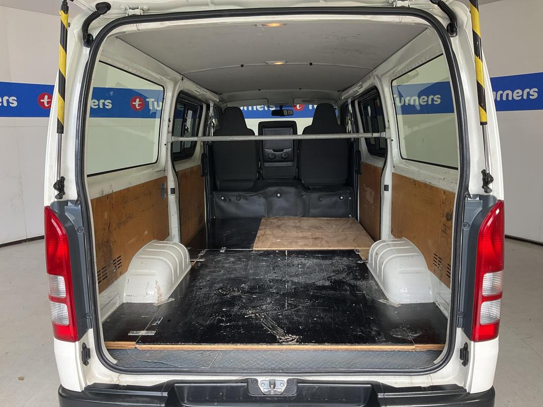 Photo '14' of Toyota Regius