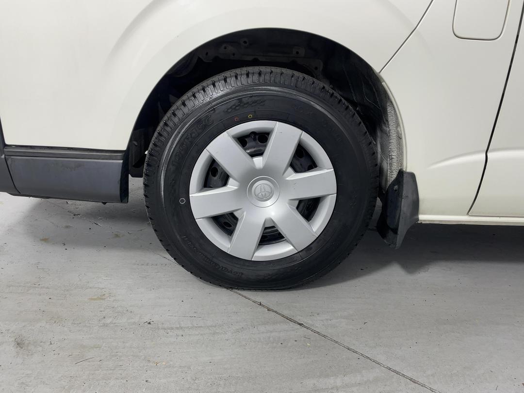 Photo '10' of Toyota Regius