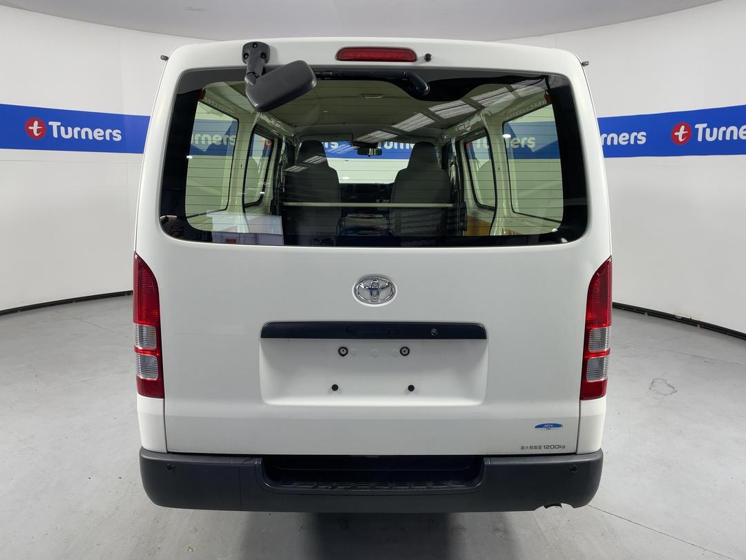 Photo '6' of Toyota Regius