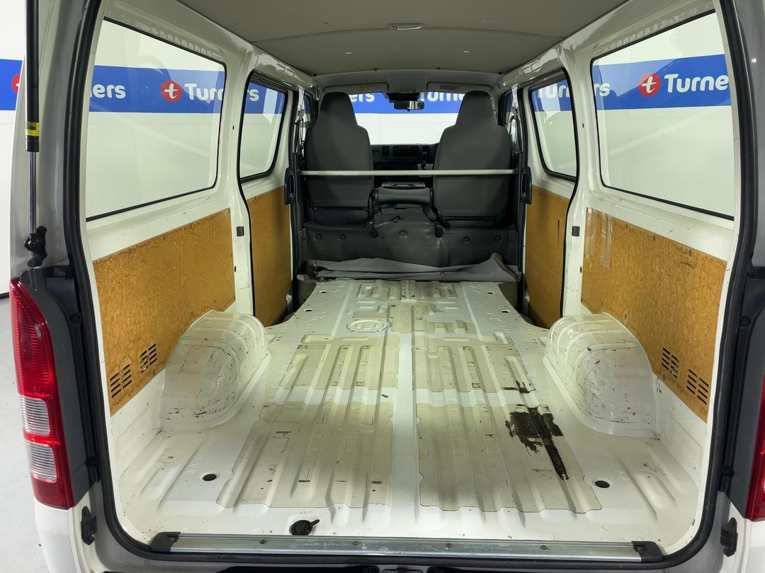 Photo '14' of Toyota Regius