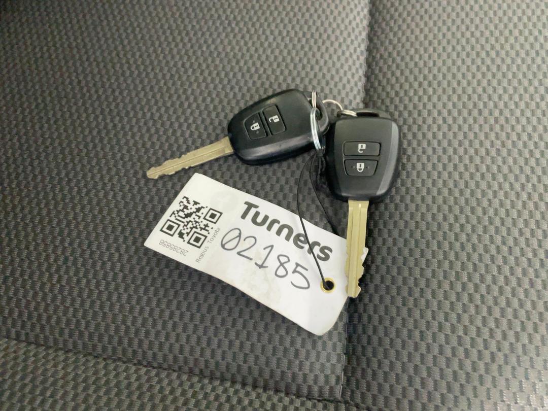 Photo '20' of Toyota Regius