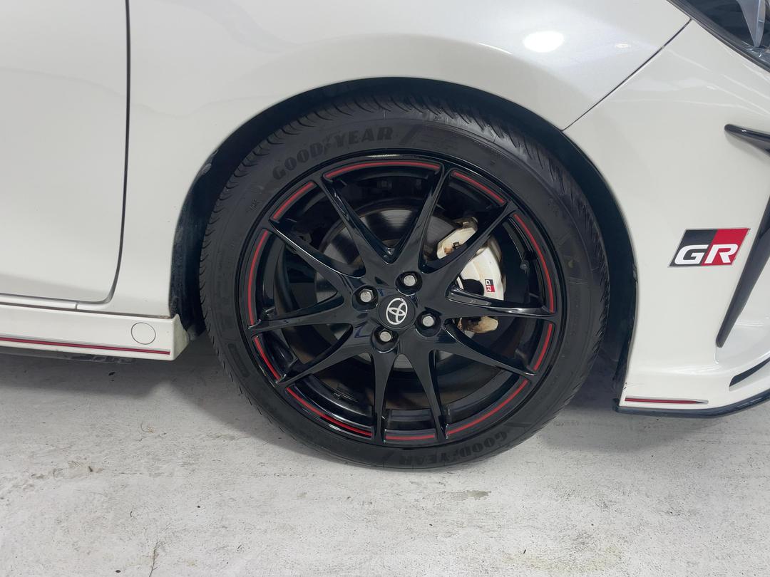 Photo '9' of Toyota Vitz