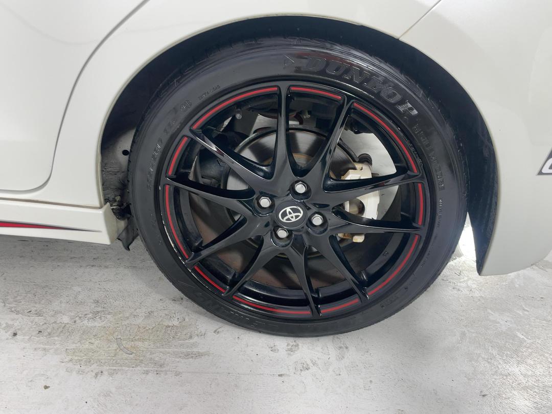 Photo '11' of Toyota Vitz