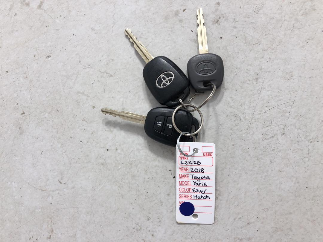 Photo '22' of Toyota Yaris