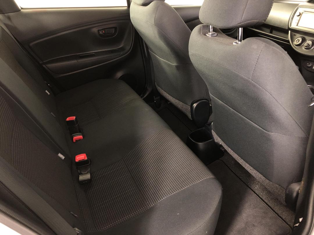 Photo '20' of Toyota Yaris