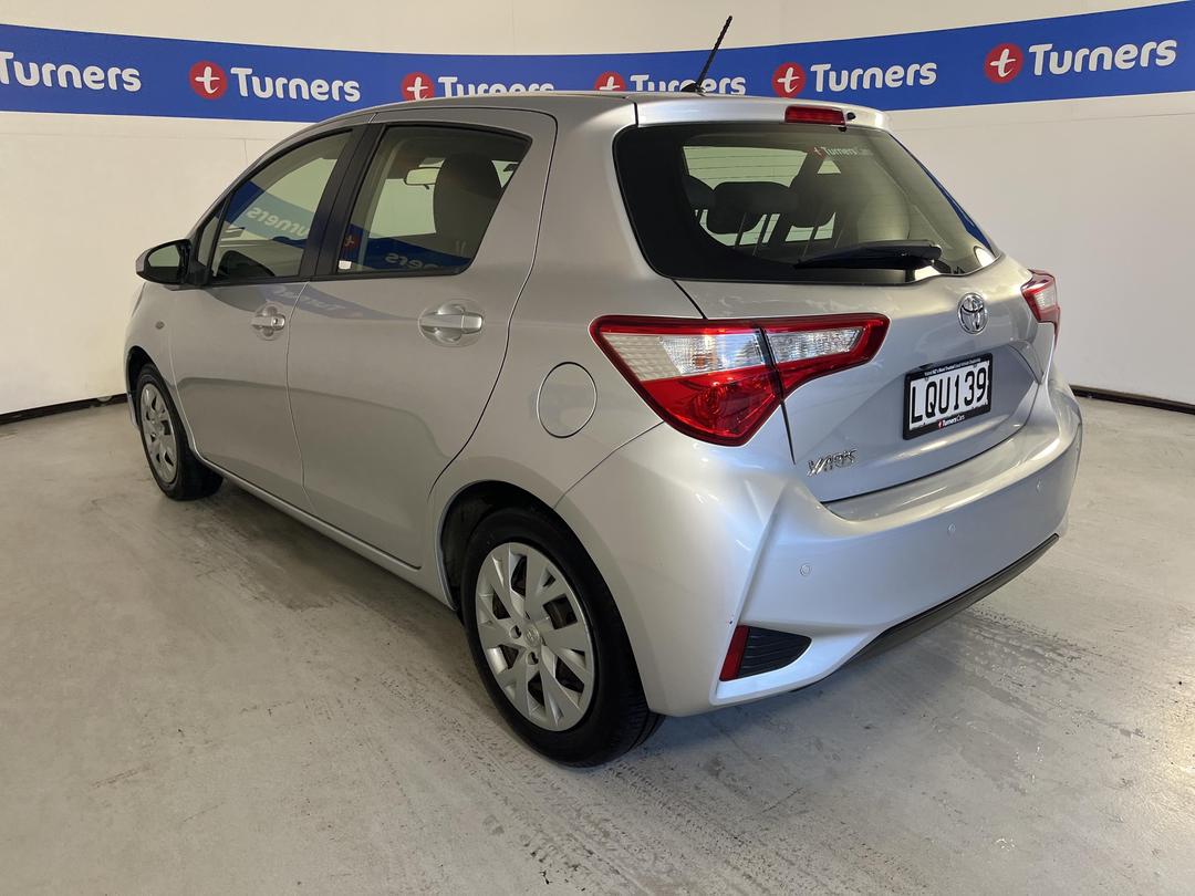 Photo '5' of Toyota Yaris