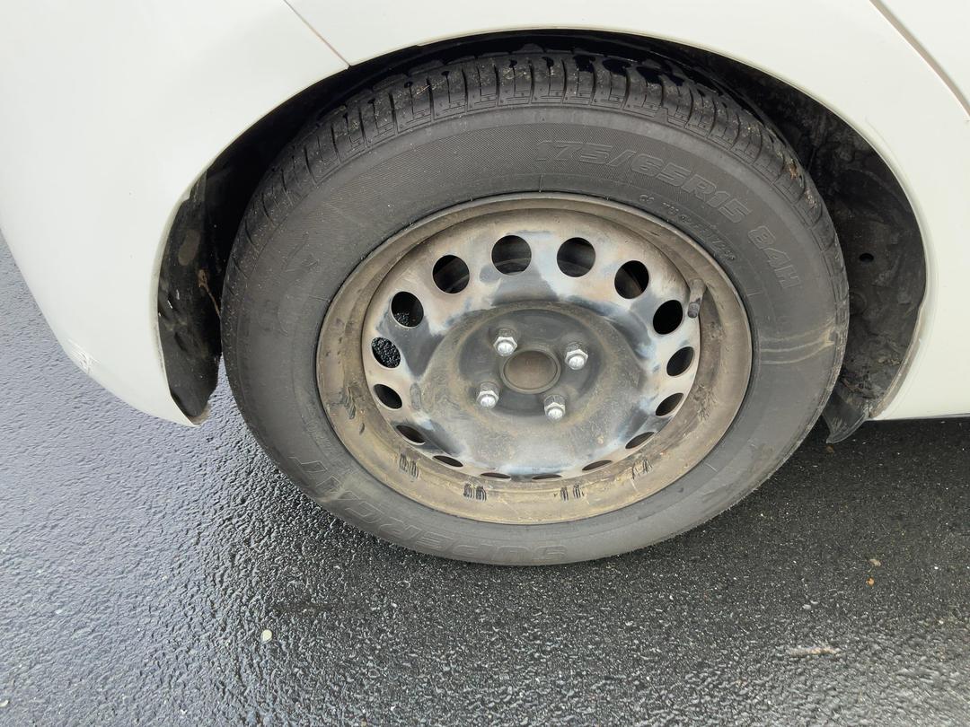 Photo '9' of Toyota Yaris GX