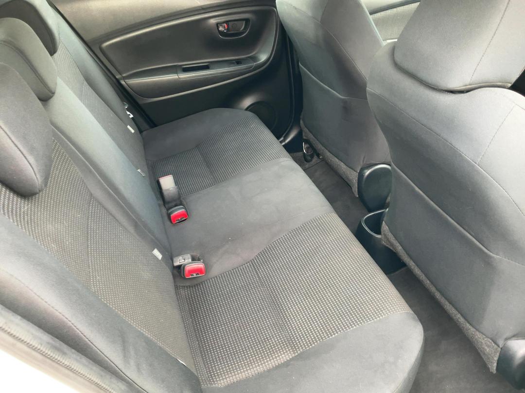 Photo '19' of Toyota Yaris GX