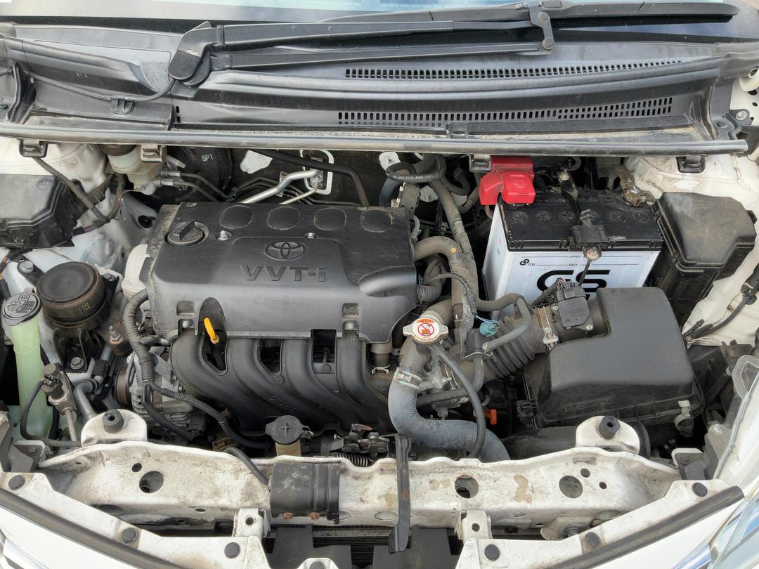 Photo '20' of Toyota Yaris GX